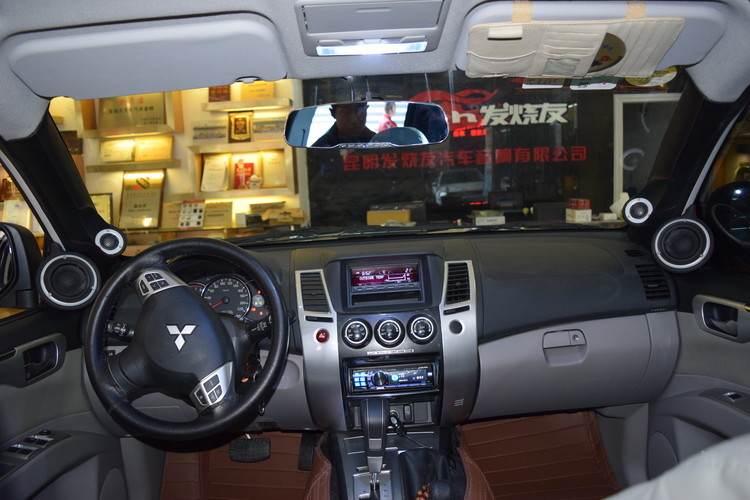 三菱勁炫改裝發(fā)燒音響系統(tǒng)+全車隔音 昆明發(fā)燒友汽車音響